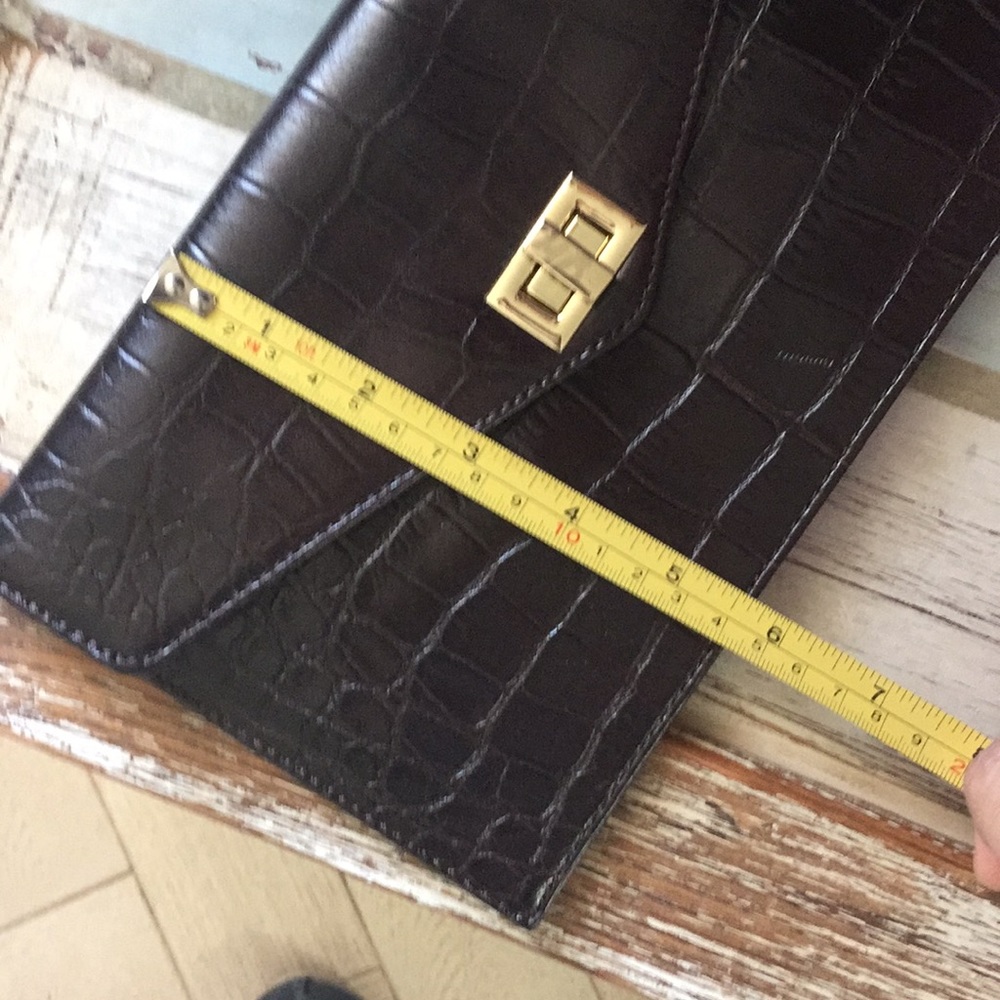 Talbots leather hand clutch - Picture 5 of 6
